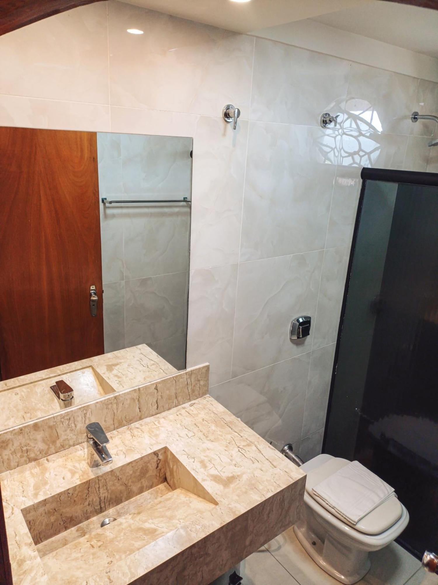 Piloes Palace Hotel Mineiros 外观 照片