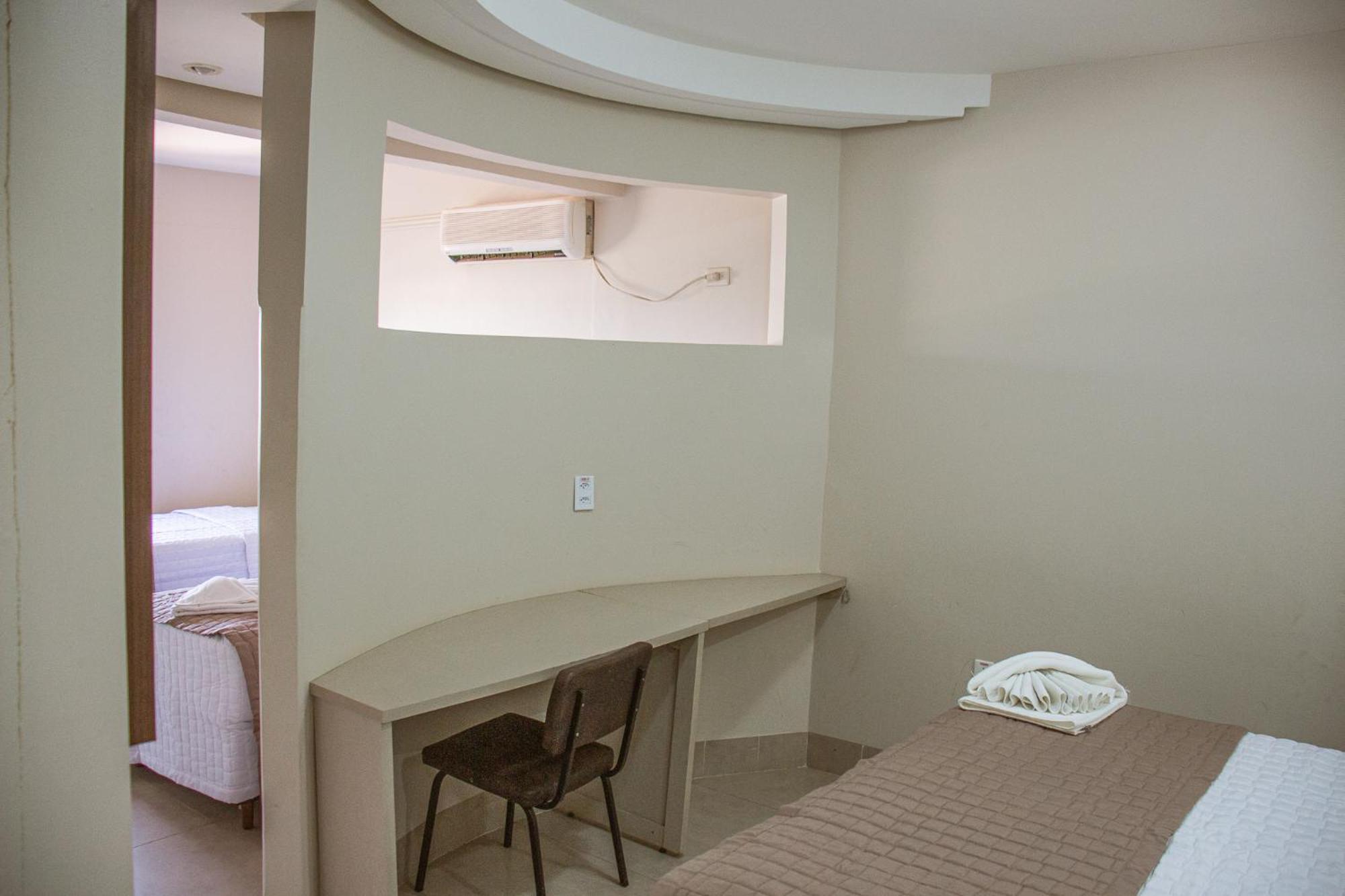 Piloes Palace Hotel Mineiros 外观 照片