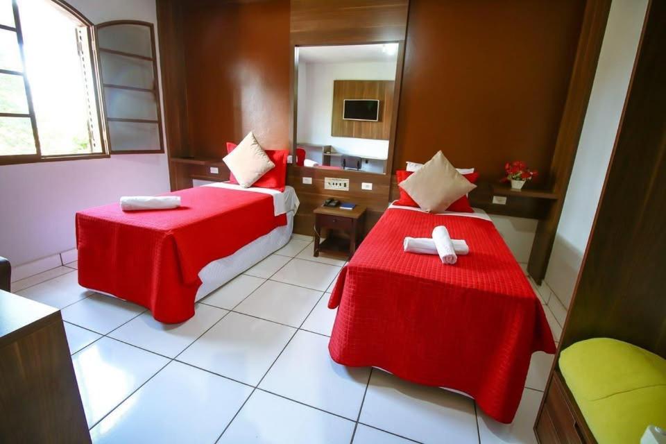 Piloes Palace Hotel Mineiros 外观 照片