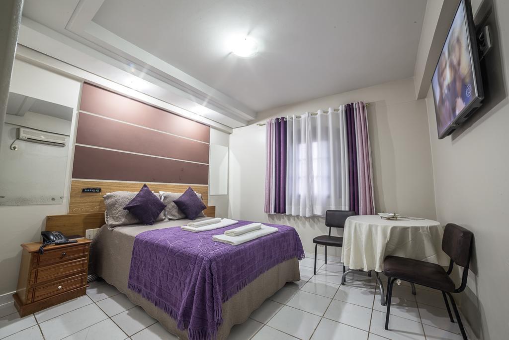 Piloes Palace Hotel Mineiros 外观 照片