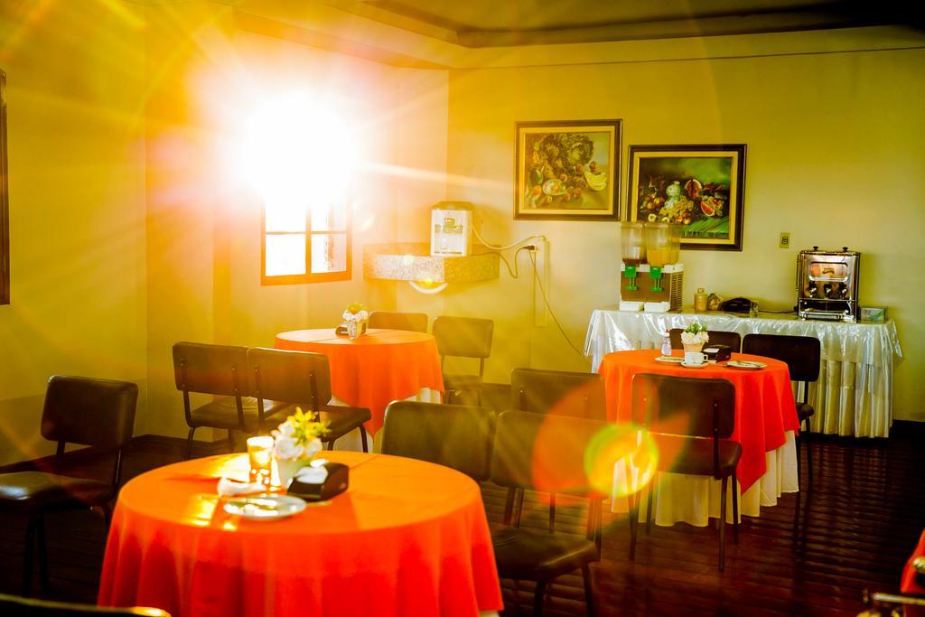 Piloes Palace Hotel Mineiros 外观 照片