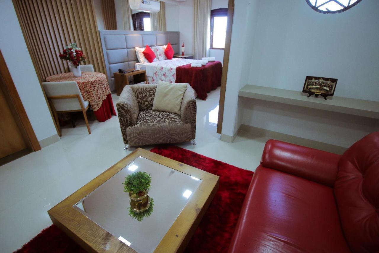 Piloes Palace Hotel Mineiros 外观 照片