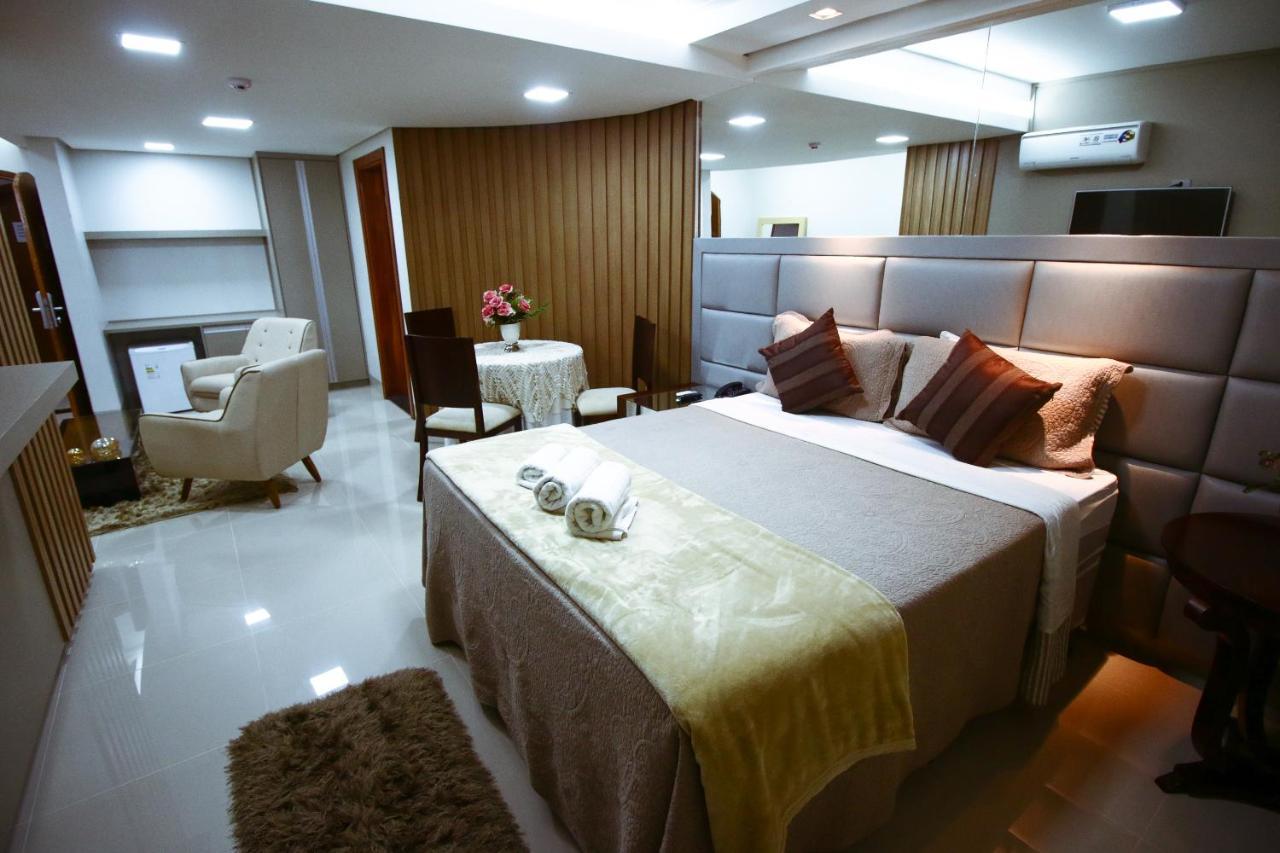 Piloes Palace Hotel Mineiros 外观 照片
